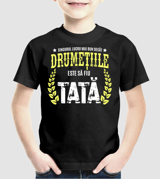Singurul lucru mai bun decât drumețiile este să fiu tată model negru pe tricou