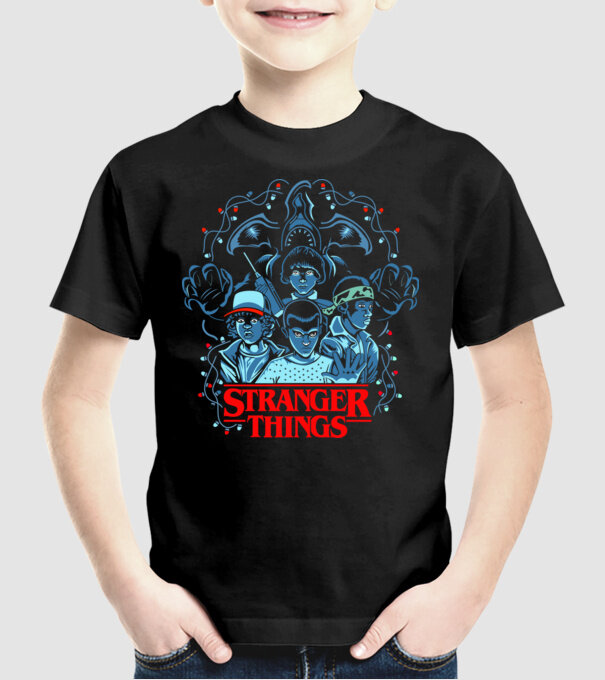 ST model negru pe tricou