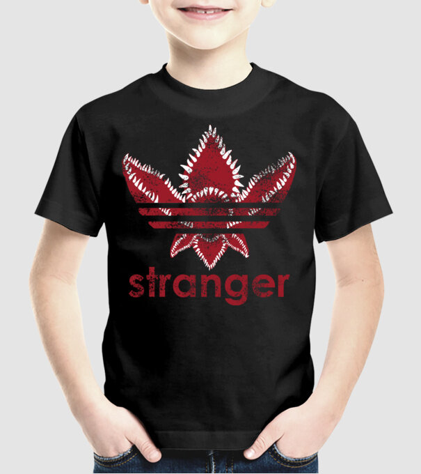 stranger things logo model negru pe tricou