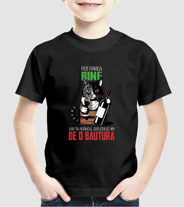 sunt bun pentru o băutură Negru model negru pe tricou