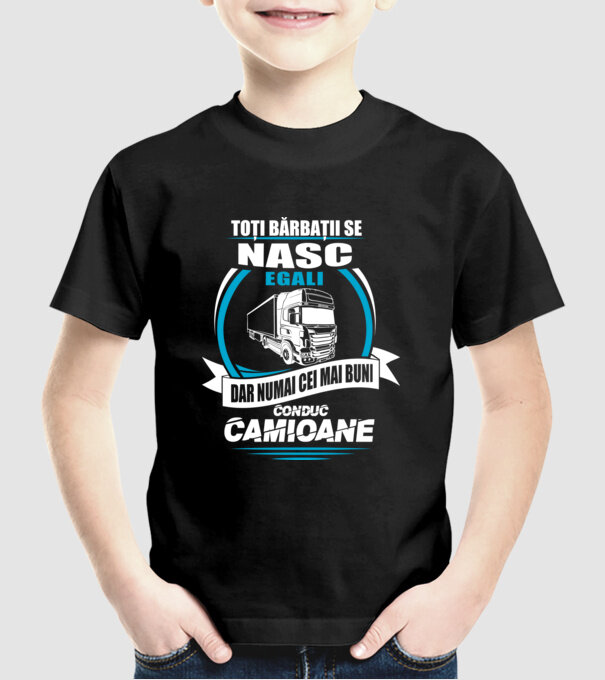 Toți bărbații se nasc egali camioane model negru pe tricou