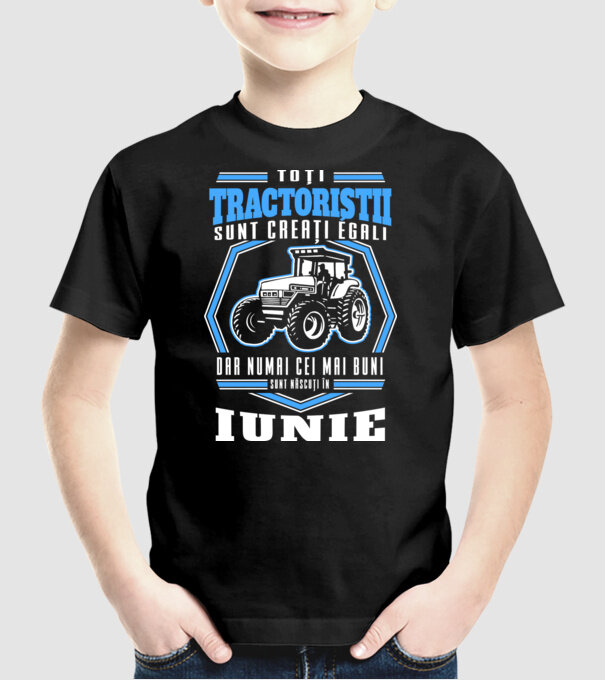 Toți tractoriștii sunt creați egali, dar numai cei mai buni sunt născuți în iunie model negru pe tricou