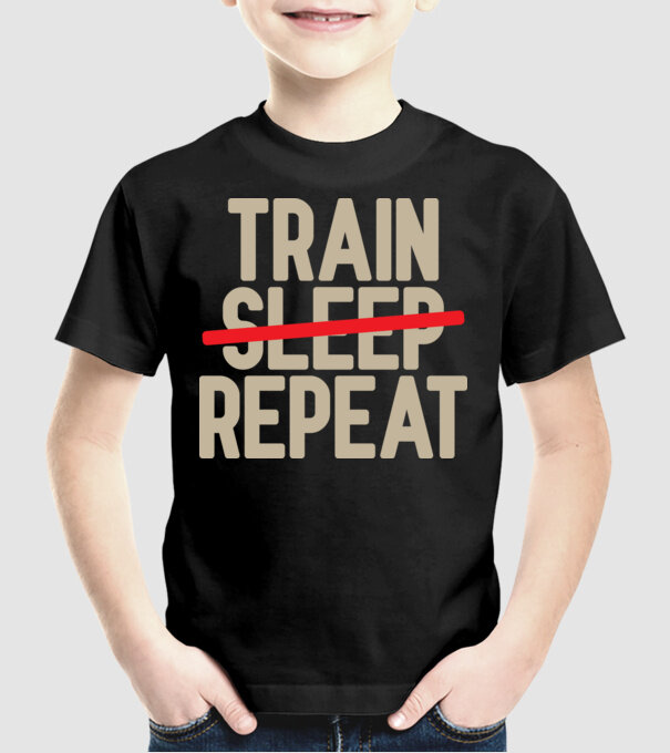 Train repeat model negru pe tricou