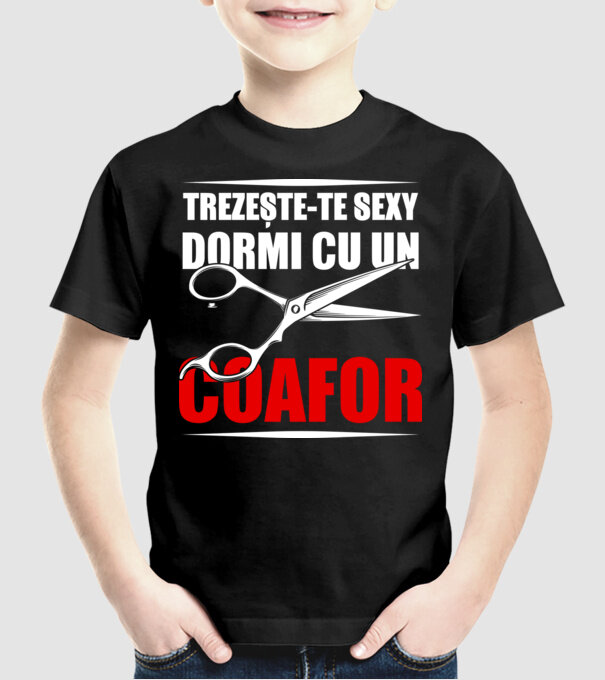 Trezește-te sexy, dormi cu un coafor model negru pe tricou