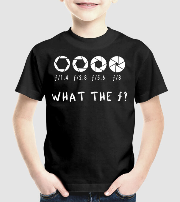 what the f model negru pe tricou