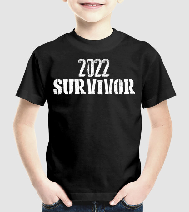 2022 survivor model negru pe tricou