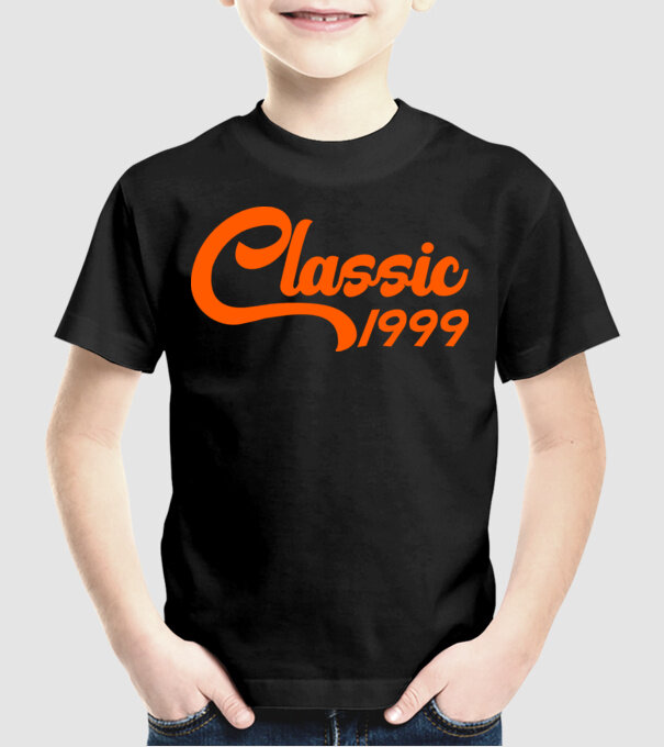 Classic 1999 model negru pe tricou