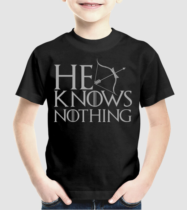 Cuplu He knows nothing model negru pe tricou