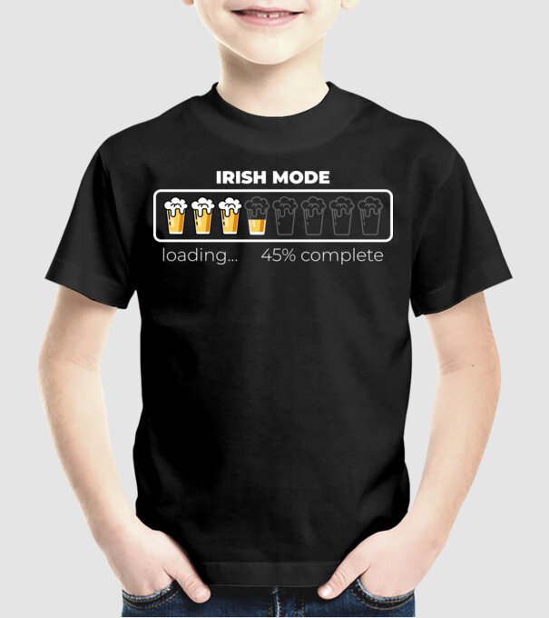 Irish mode model negru pe tricou