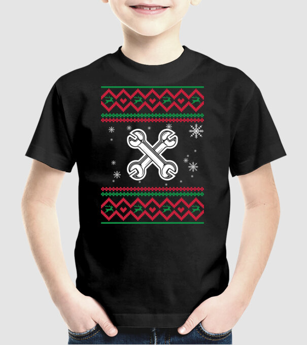 Model tricotat de Crăciun - mecanic auto model negru pe tricou