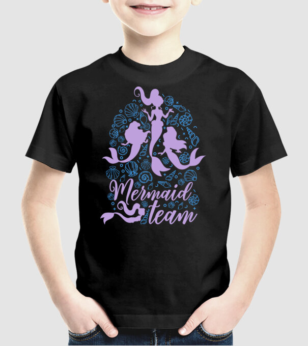 MermaidTeam model negru pe tricou