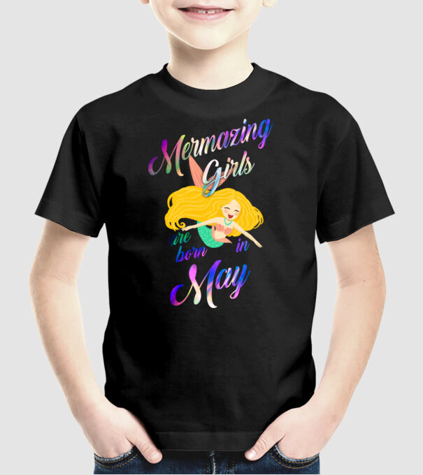 Mermazing girls are born may model negru pe tricou