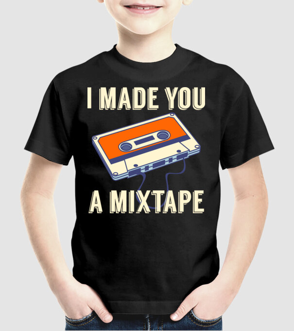Mixtape model negru pe tricou