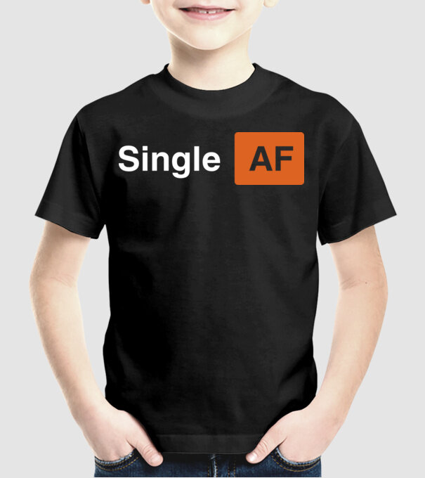 Single AF model negru pe tricou