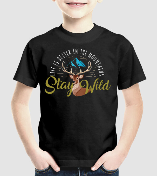 Stay wild model negru pe tricou