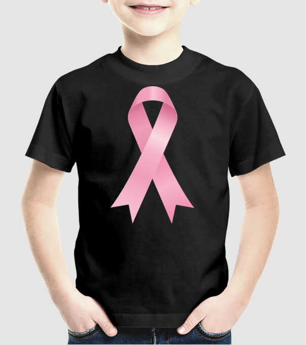 Panglică model negru pe tricou