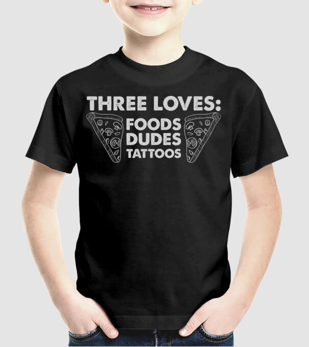 Three loves model negru pe tricou