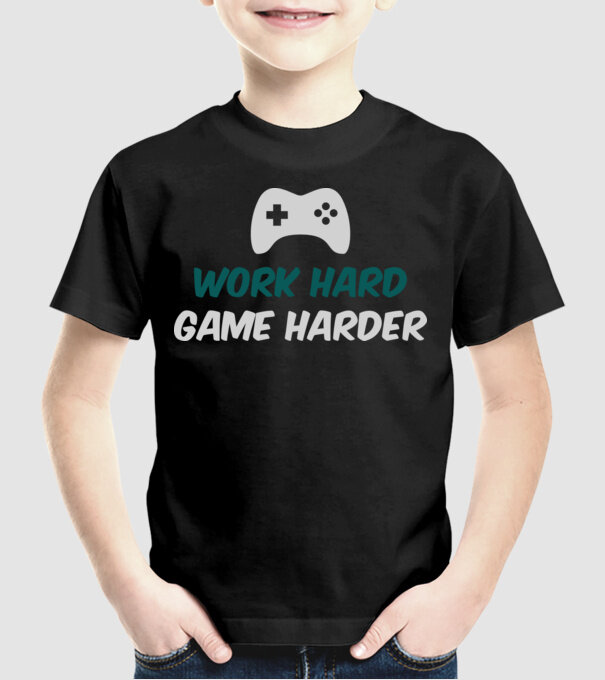 Work hard, game harder model negru pe tricou