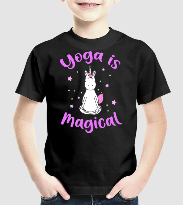 yoga is magical model negru pe tricou