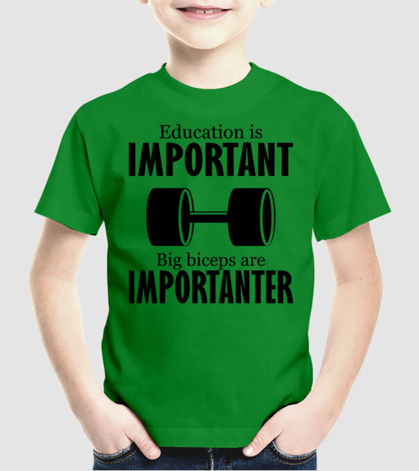 Mușchi model verde pe tricou