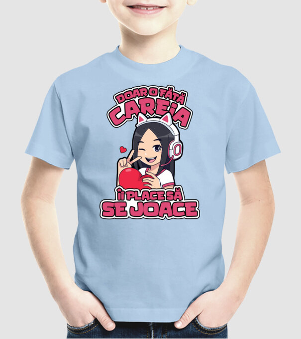 doar o fată căreia îi place să se joace model albastru deschis pe tricou