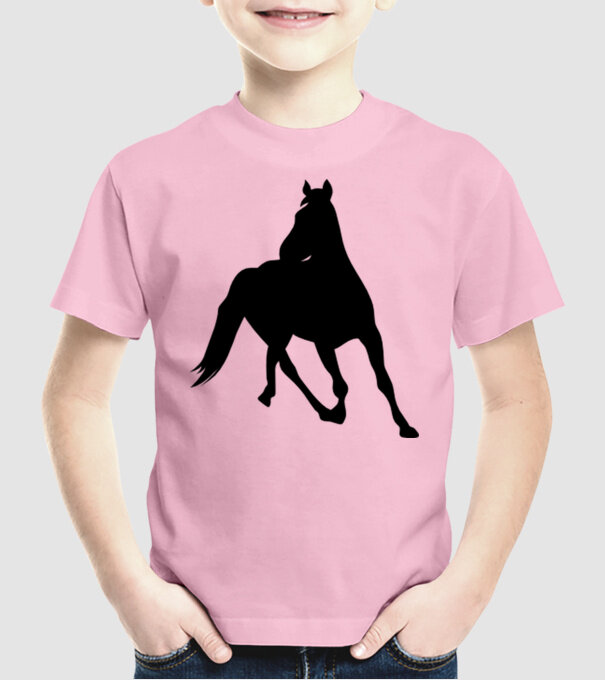 cal model roz deschis pe tricou