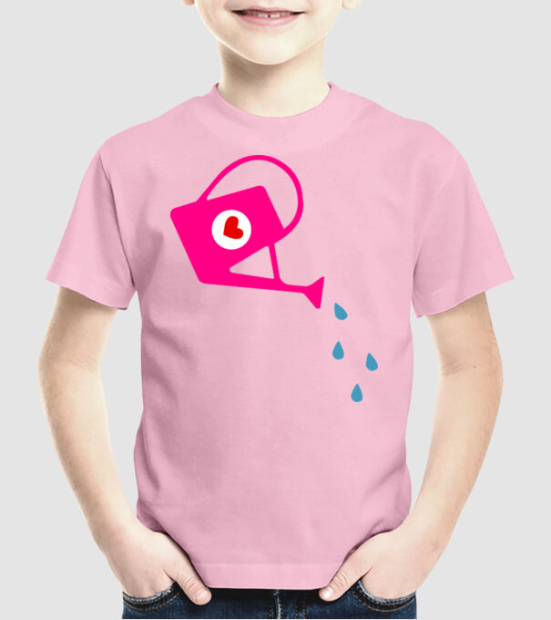 Cană de stropit model roz deschis pe tricou