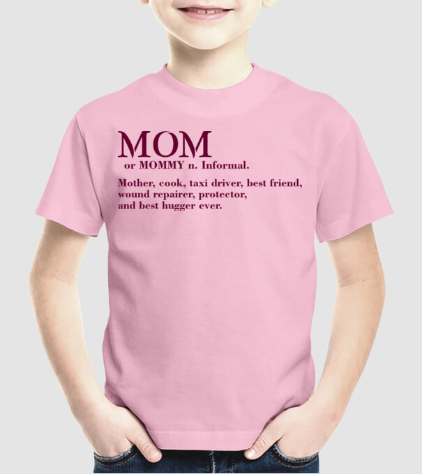 Mom definition model roz deschis pe tricou