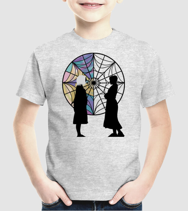 Wednesday and Enid model gri pe tricou