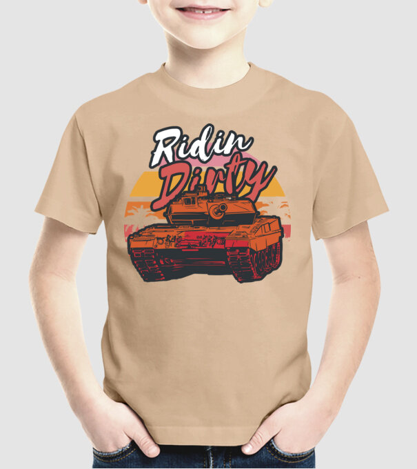 Tancuri model nisipiu pe tricou