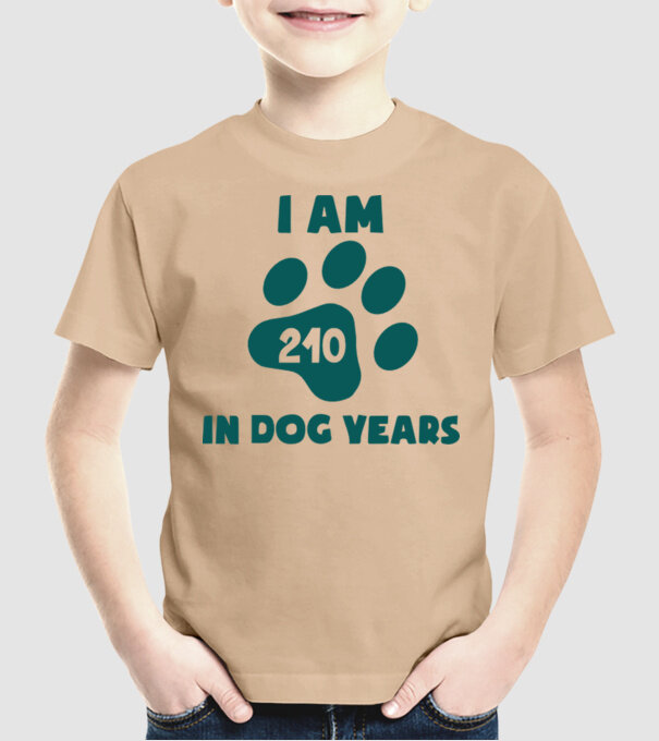 Dog Year - 210 model nisipiu pe tricou