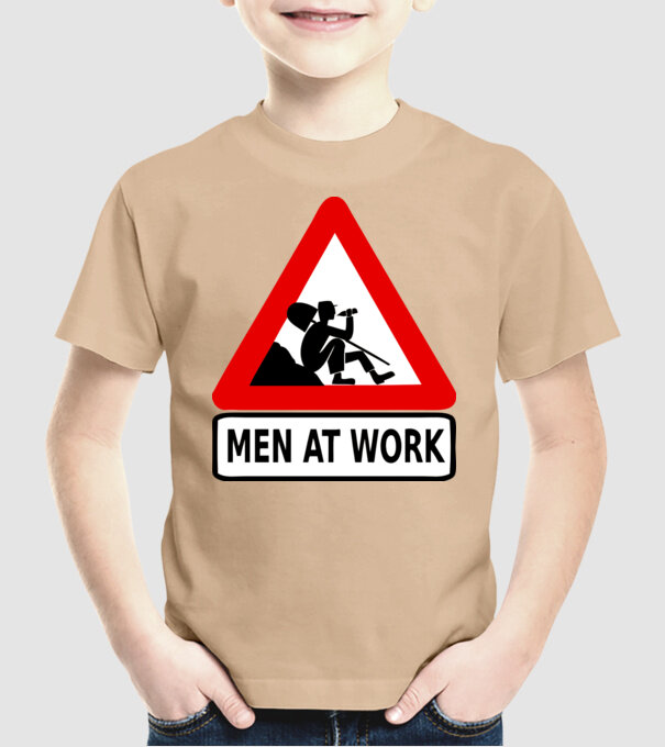 men at work model nisipiu pe tricou