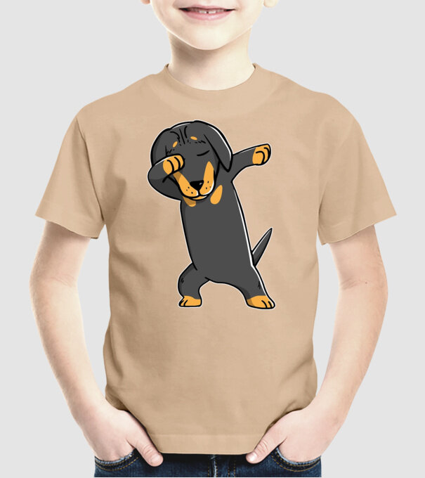 Teckel DAB model nisipiu pe tricou