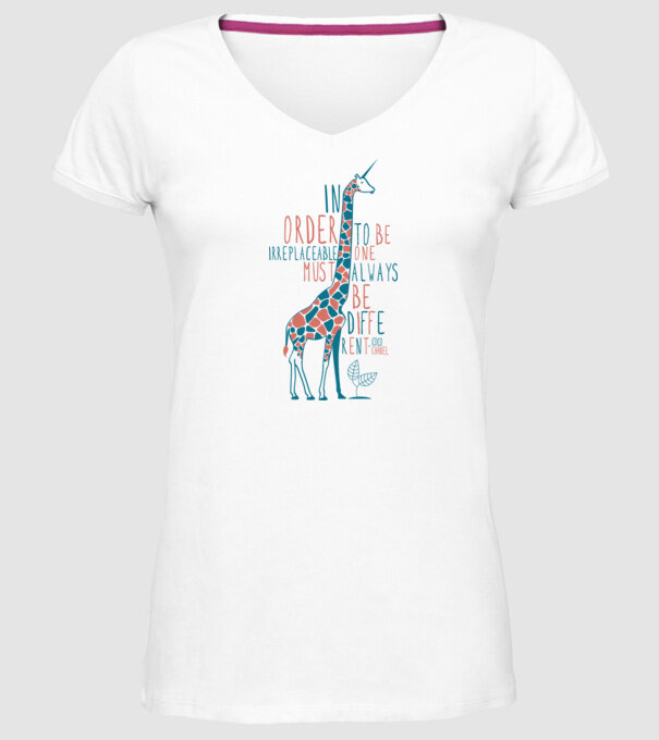 Giraffe model alb pe tricou