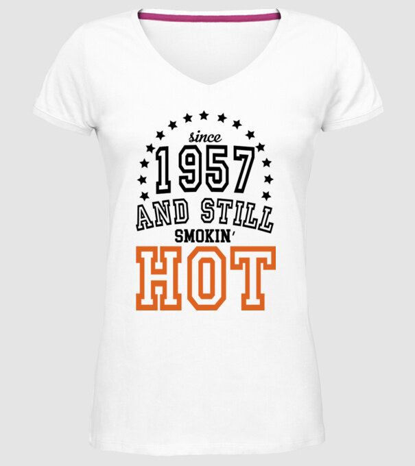 'Since and still smokin'' hot - 1957' model alb pe tricou