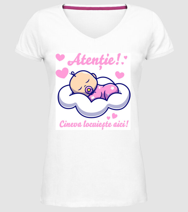 Atenție! Cineva locuiește aici! model alb pe tricou