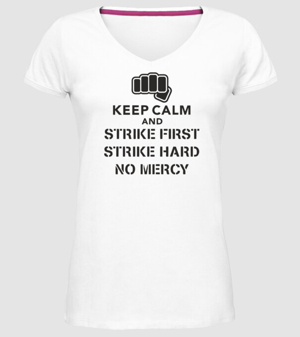 Keep calm and strike first cobra kai model alb pe tricou