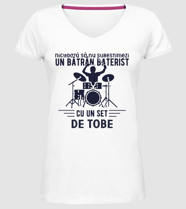 niciodată să nu subestimezi un bătrân baterist cu un set de tobe model alb pe tricou