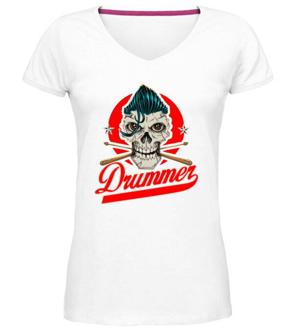  model  pe tricou
