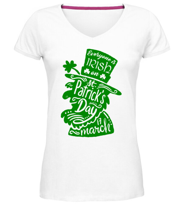  model  pe tricou