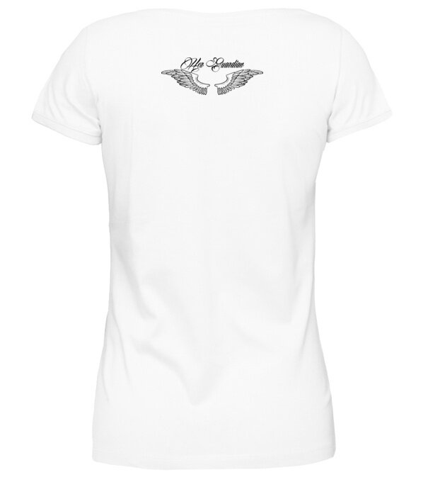  model  pe tricou