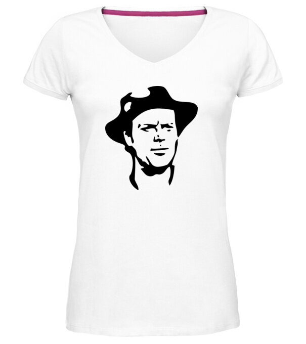  model  pe tricou