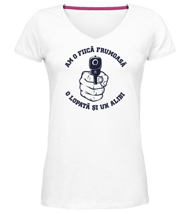  model  pe tricou