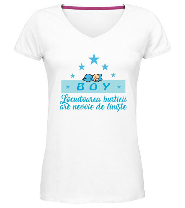  model  pe tricou