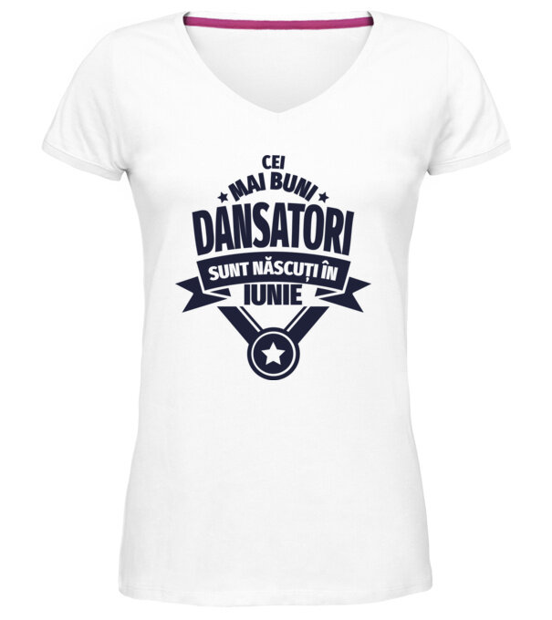  model  pe tricou