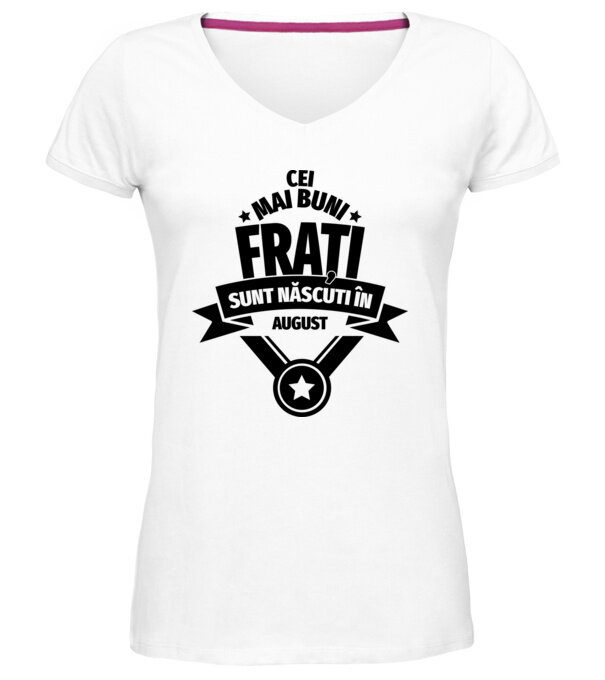  model  pe tricou