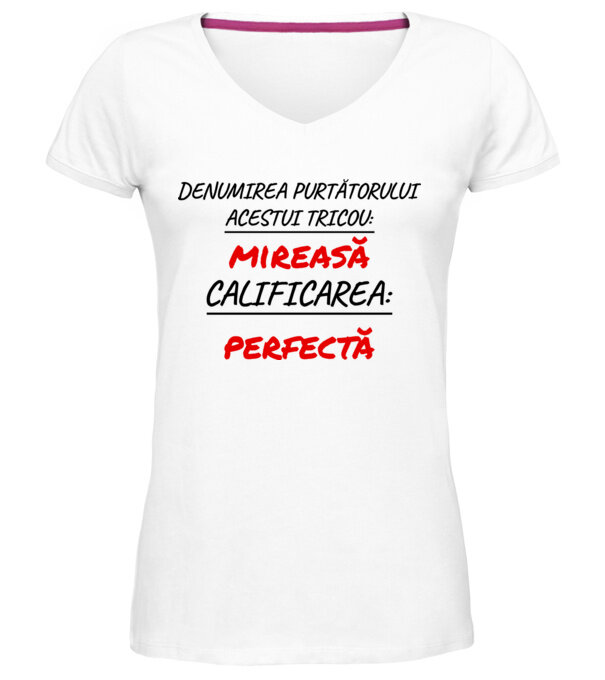  model  pe tricou