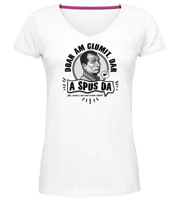  model  pe tricou