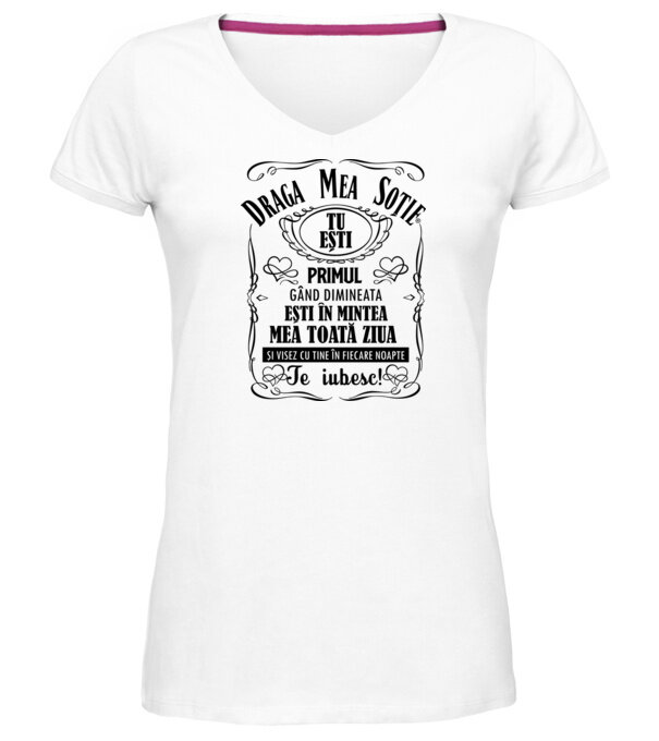  model  pe tricou