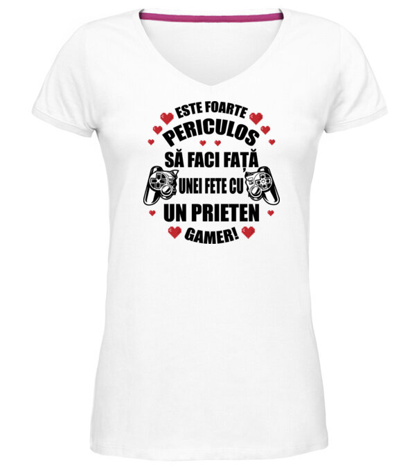  model  pe tricou